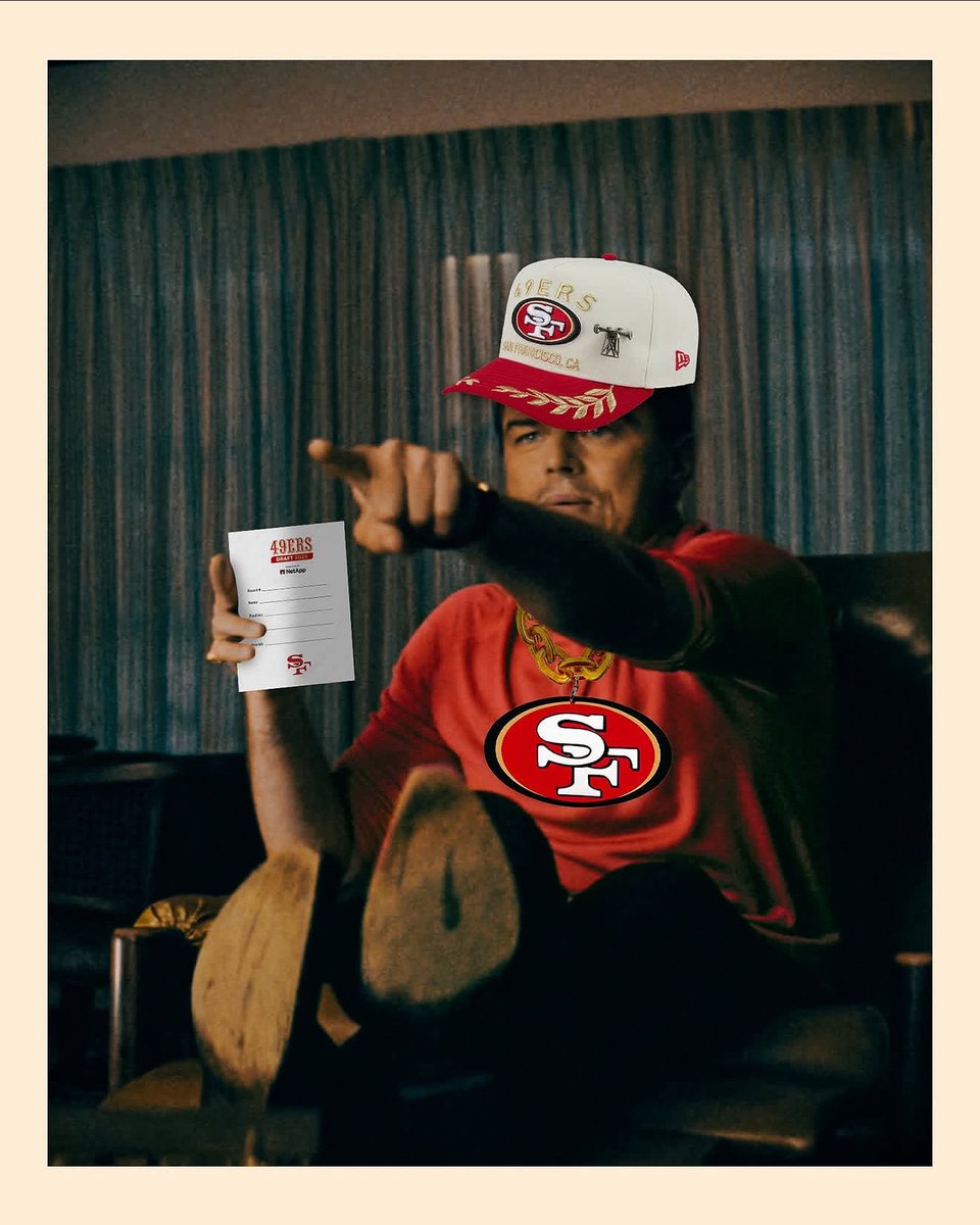 OurSf49ers's tweet photo. Live look at Niner fans tuning into the NFL Draft 😅 https://t.co/lnk6GAga8X
