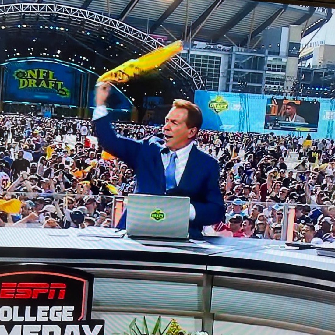 Blitz_Burgh's tweet image. Saban with the Terrible Towel! #Steelers #NFL