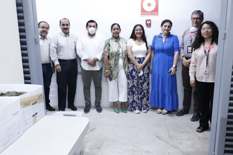 INEYucatan's tweet image. La Comisión Local del Vigilancia del #INEYucatán,  celebró su segunda sesión ordinaria en la cual se verificó y destruyó formatos de credenciales no entregables, así como las credenciales devueltas por sus dueños o por terceros en los #MAC, ante representaciones partidistas.