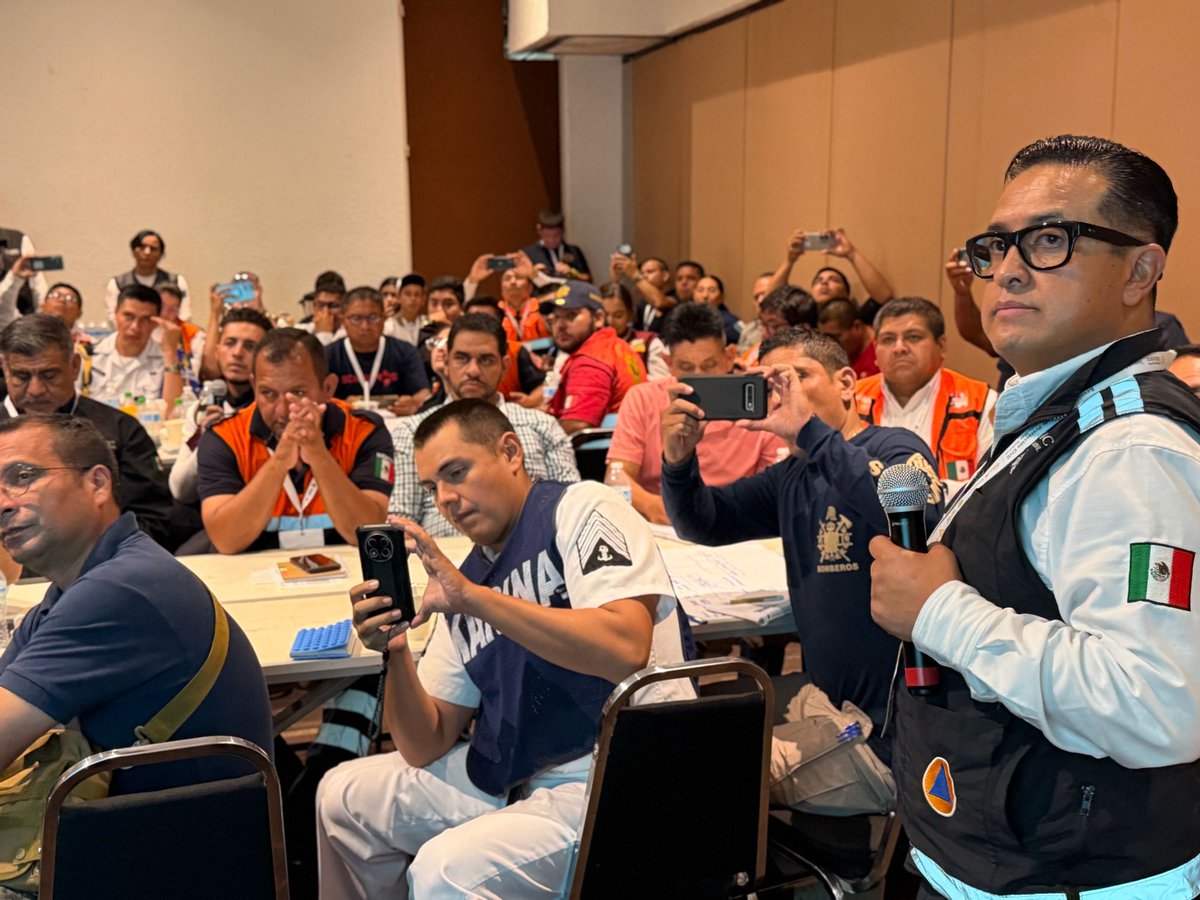 CNPC_MX's tweet image. La #CNPC de la @SSPCMexico imparte el curso “Sistema de Comando de Incidentes #SCI Nivel Básico”, dirigido a servidores públicos 👷‍♀️🧑🏻‍🚒⛑️ que se incorporan o desean reforzar sus conocimientos para la respuesta ante emergencias, con el fin de coordinar de manera unificada la