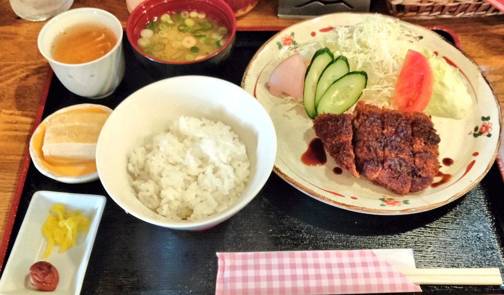 takachenko's tweet photo. タイヤ交換そのままドライブへ

喫茶店ランチ600円

ドライブインの雰囲気好きやけど減ったよね

第１号で県内道の駅巡りコンプ https://t.co/5MykQbBdOq