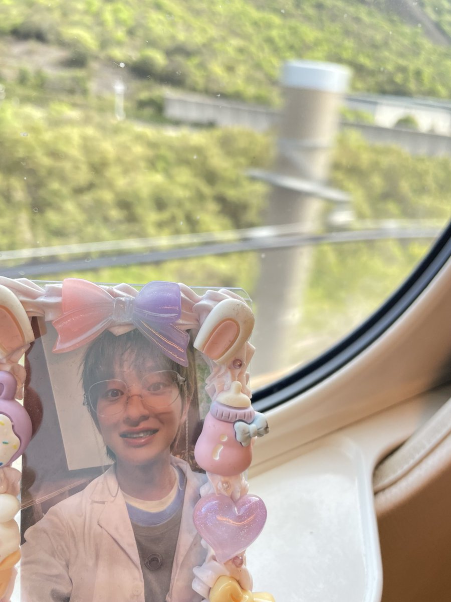 NeeNee7270's tweet photo. 昨日の雨で冷えたのか
背中の痛みと戦いながら向かっております。   上が向けない( ☝️ ･ᴗ･ )☝️
いくぜ*( 'ω' )و https://t.co/W3AzYdliXj