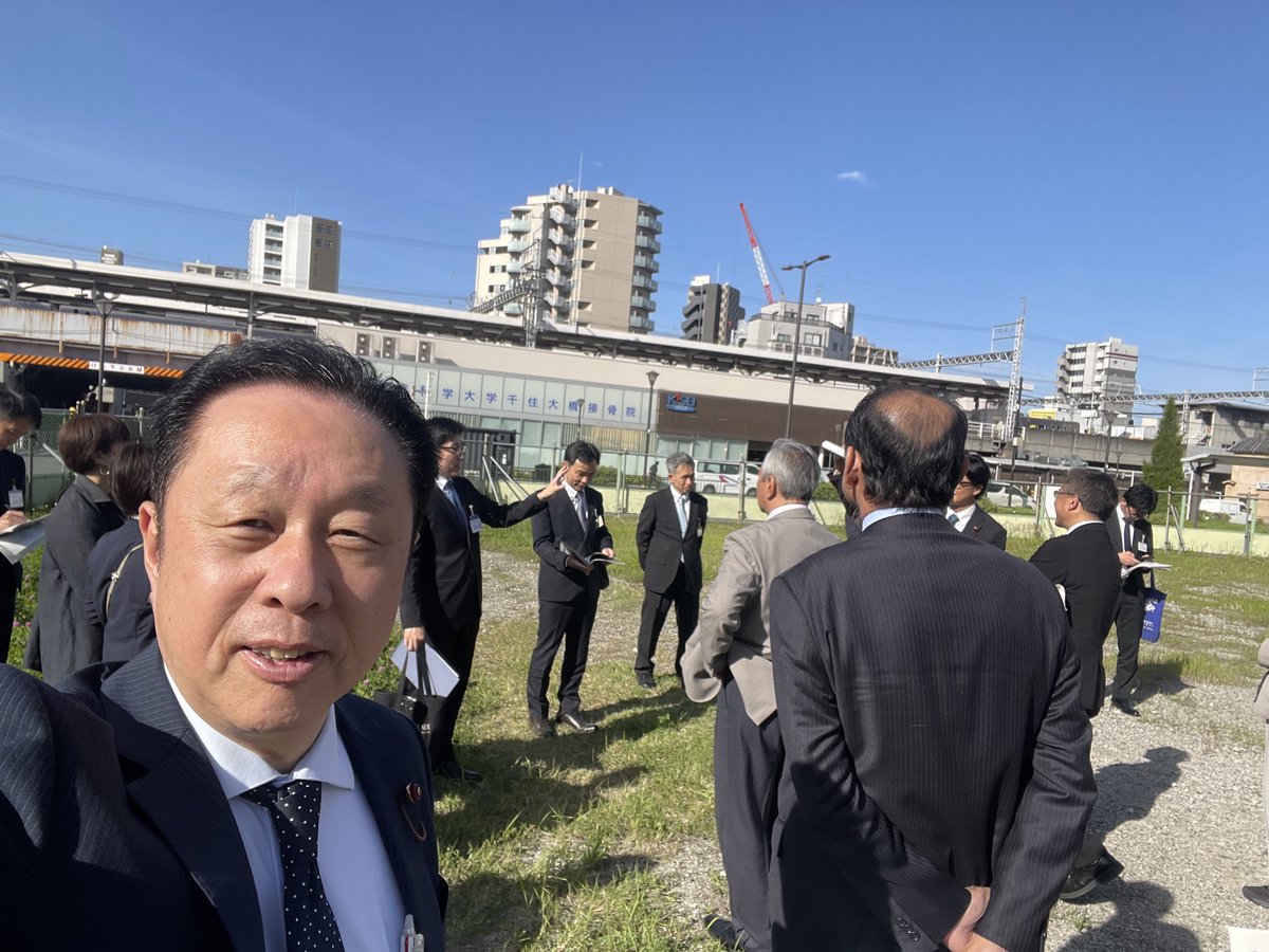 nagai_masanori's tweet image. エリアデザイン調査特別委員会で、六町いこいの森・綾瀬川テラス・2号公園・千住大橋駅前区有地を視察

様々な課題を整理しながら、魅力あるまちづくりを推進して参ります‼️

素敵な週末をお過ごしください🌟
お気をつけて行ってらっしゃいませ🚉
#足立区
#小さな声を聴く力
#RICE 🌾🍙
#長井まさのり