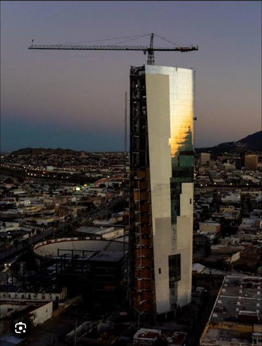 Plataforma Centinela no son solo cámaras d vigilancia; es una red d Nodos d Detección d Frecuencia

Más d 3,000 torres d telemetría distribuidas en Chihuahua Emiten una Onda d Barrido en frecuencia 60GHz para mapear la densidad d metales en el cuerpo d las personas Asimilación IA