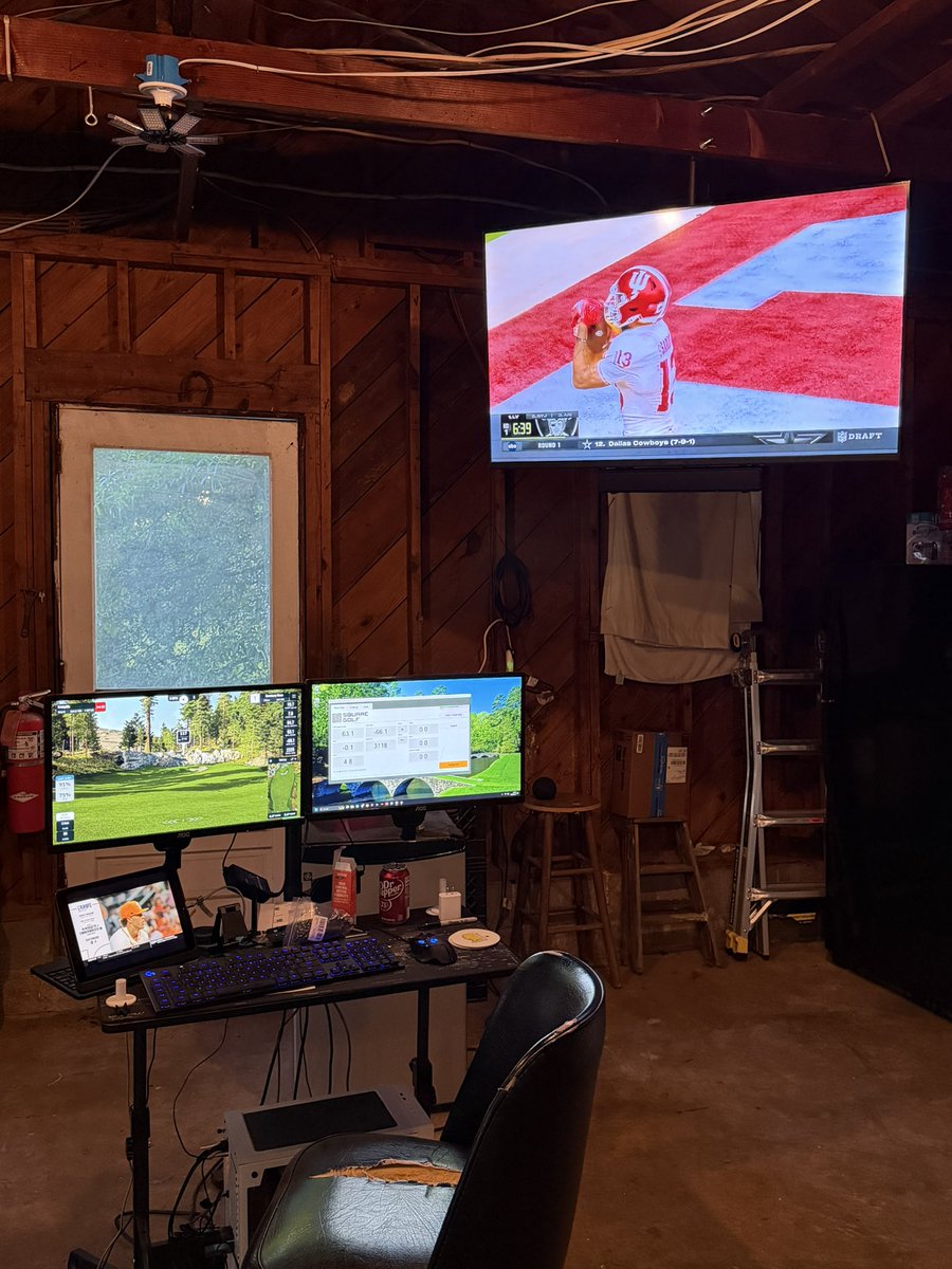 TrickyNix's tweet photo. NFL Draft and golfing on Endor with a side of Alabama baseball. https://t.co/BZ1muXkzmQ
