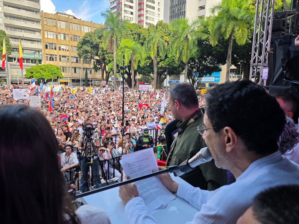 Iván Cepeda Castro tweet media