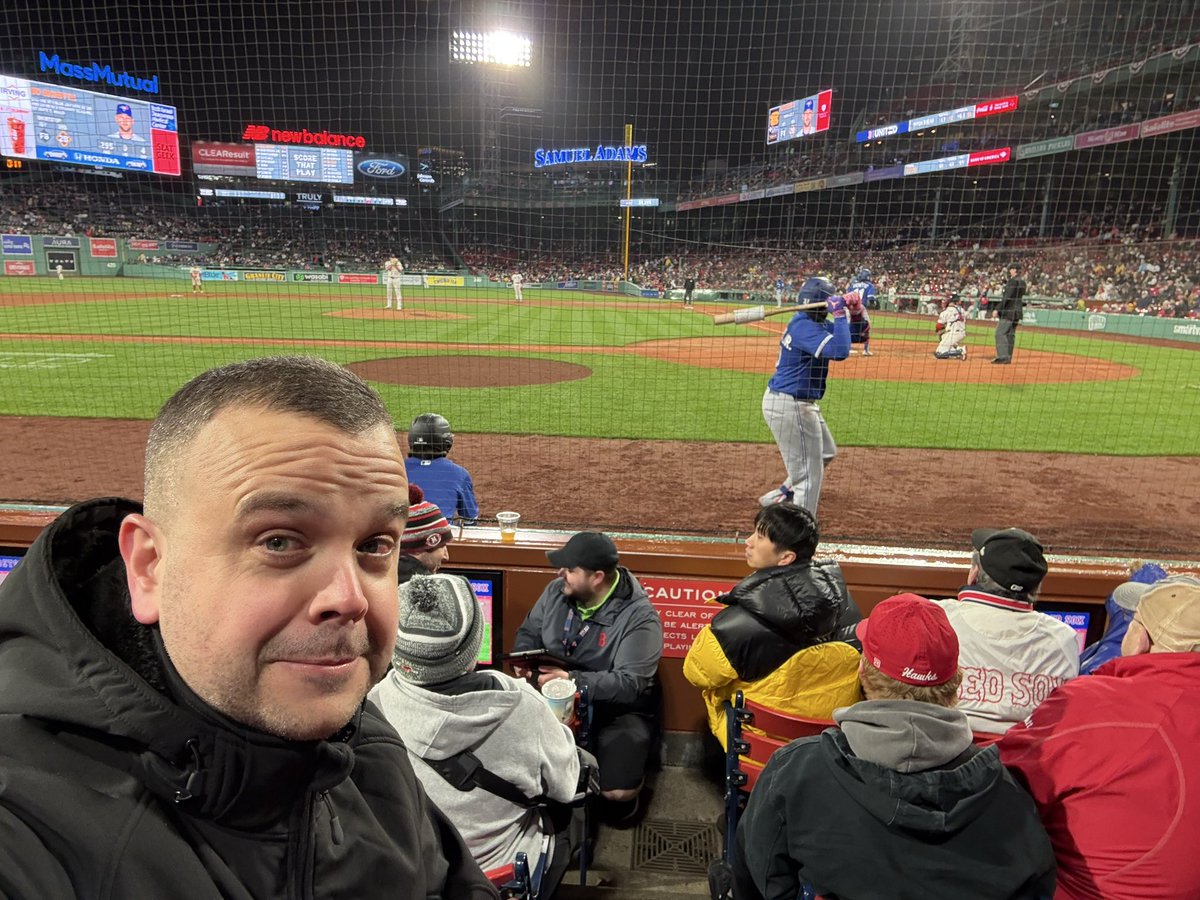 TheScottGreen's tweet photo. @JohnnyGiunta_ Was there last year after Vladdy agreed to his deal.  Fenway is great but even better when the boys put up a W. https://t.co/yNPcV2aar7