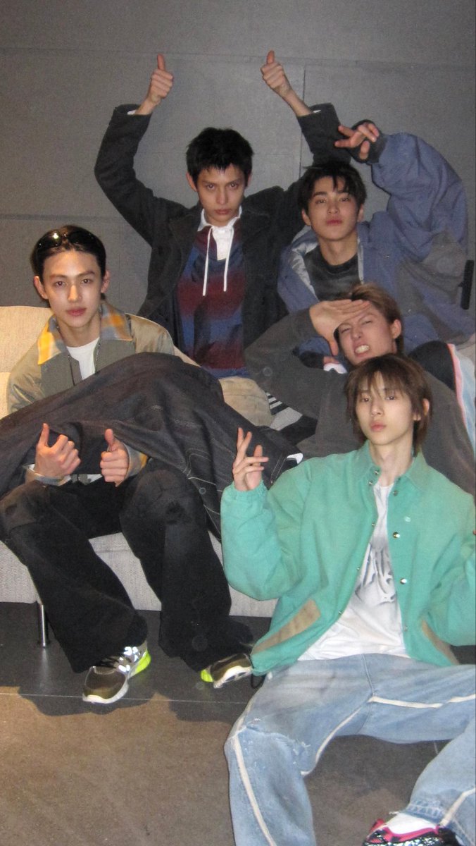 What does the creative process look like for <a href="/cortis_bighit/">CORTIS</a>? A lot of late nights, coffee and goofing around 🕺🎶