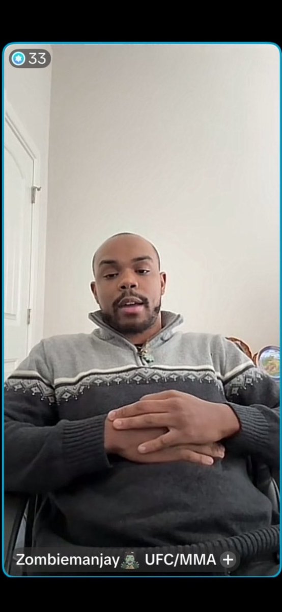 AresClips_'s tweet image. Oh nahhhh @zombiemanjay that hairline is brutal I see why you’re so triggered all the time #ufc