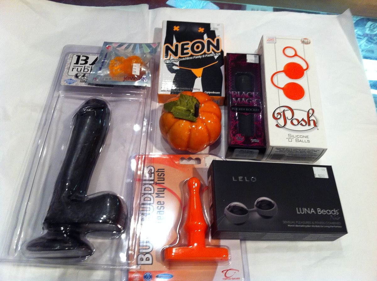 goddessbetty35's tweet photo. New Giveaway! Join the giveaway and win the most cutest sissy necessities. The sissy starter pack is worth more than $300 so make sure you enter fast.
How to enter?
Like this giveaway
Reblog this giveaway
Follow me
Drop your country flag as comment section https://t.co/N0ujtTGlYH