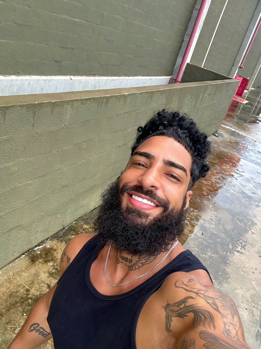 Evan Salvador tweet media