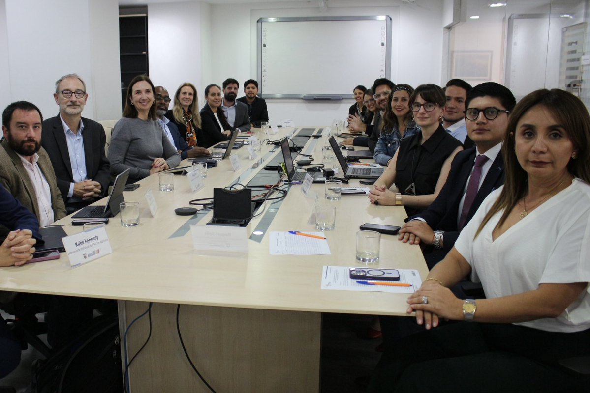 La viceministra de Desarrollo Productivo Agropecuario, Raquel Solís, lideró el cierre de la Misión de Preparación del GFPP en el marco de la Estrategia Agriconnect junto al <a href="/BancoMundial/">Banco Mundial</a>, donde se consolidó una hoja de ruta orientada a la transformación de los sistemas