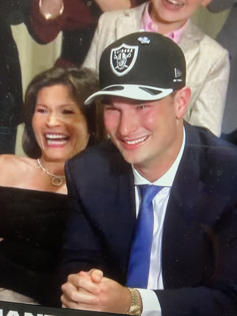 Christopher Mora tweet media