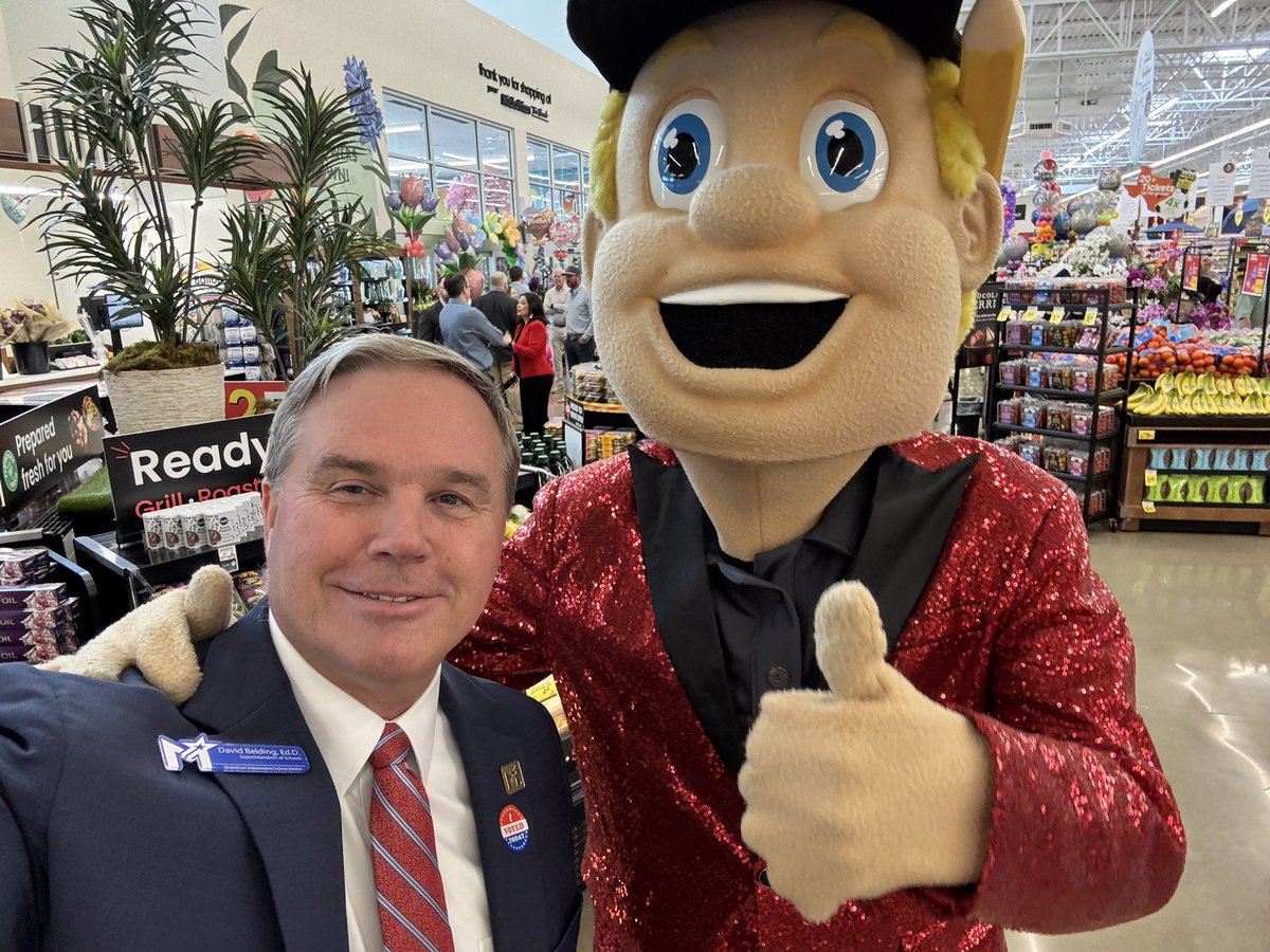 Frogman87's tweet image. The Midlothian Tom Thumb ribbon cutting was tonight.  It was a great time celebrating a new business partner in our community. The store is across the intersection from Heritage HS and officially opens tomorrow morning.  #MISDProud #InspiringExcellence