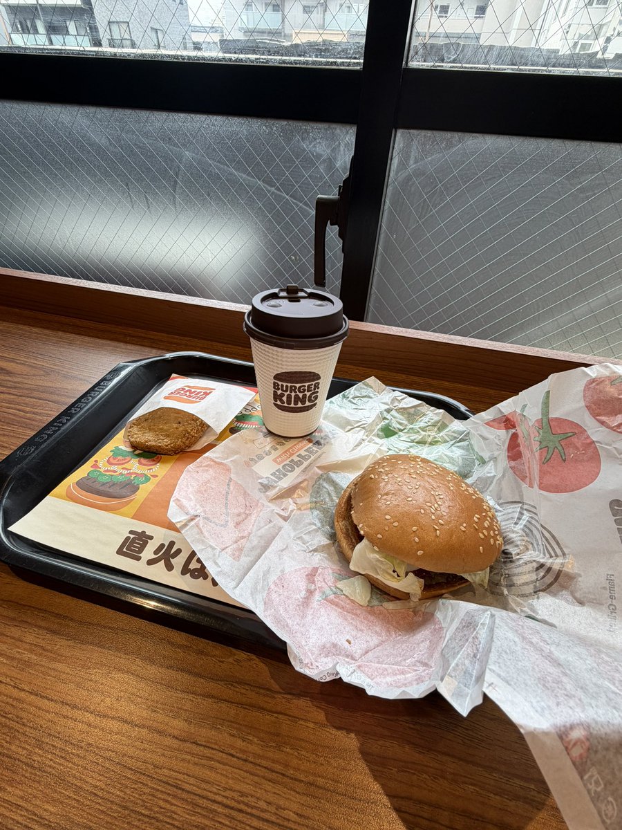 yuki_pom's tweet photo. 徒歩1分でバーキン🍔
駅までの間にあるのは神✨ https://t.co/pxO3ucdWzz
