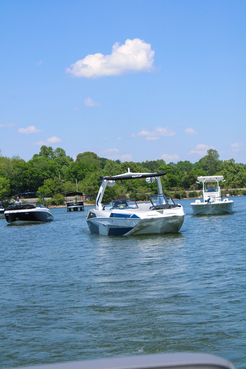 BunchMarine's tweet photo. We've got everybody working hard over here at Concord to get these boats in the water and ready for all of you to come see!

Boat Demos, Live Music, Boat Displays, Food, and More!! This is a weekend you don't want to miss. Come stop by Concord Marina tomorrow and Saturday! https://t.co/1RFxnliNwj