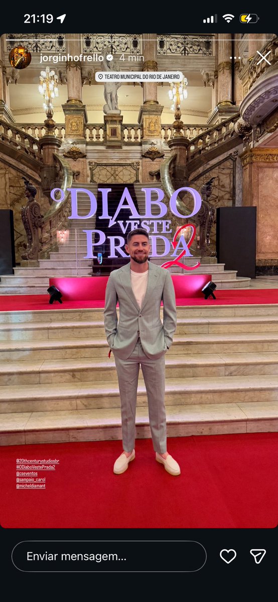 Eu nunca sei o que esperar qndo abro o stories do Jorginho, pessoa mais aleatória do mundo