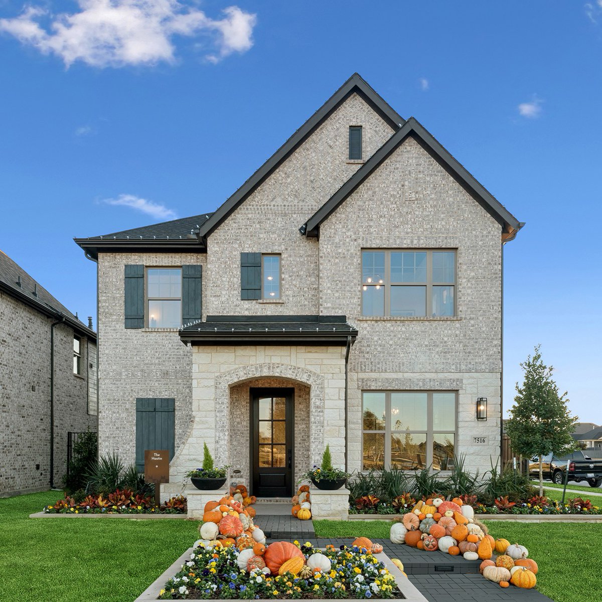 David Weekley Homes tweet media