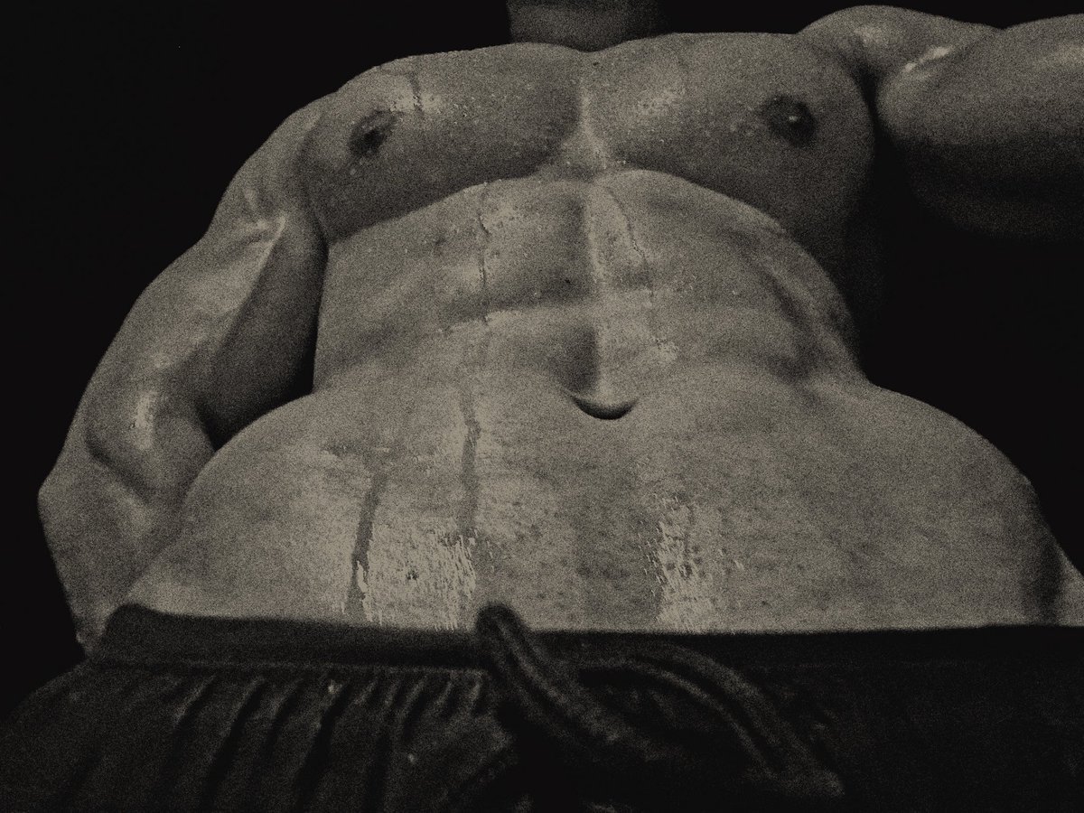 cryoslust's tweet photo. post  workout  shower. https://t.co/YmoJzZyv1e