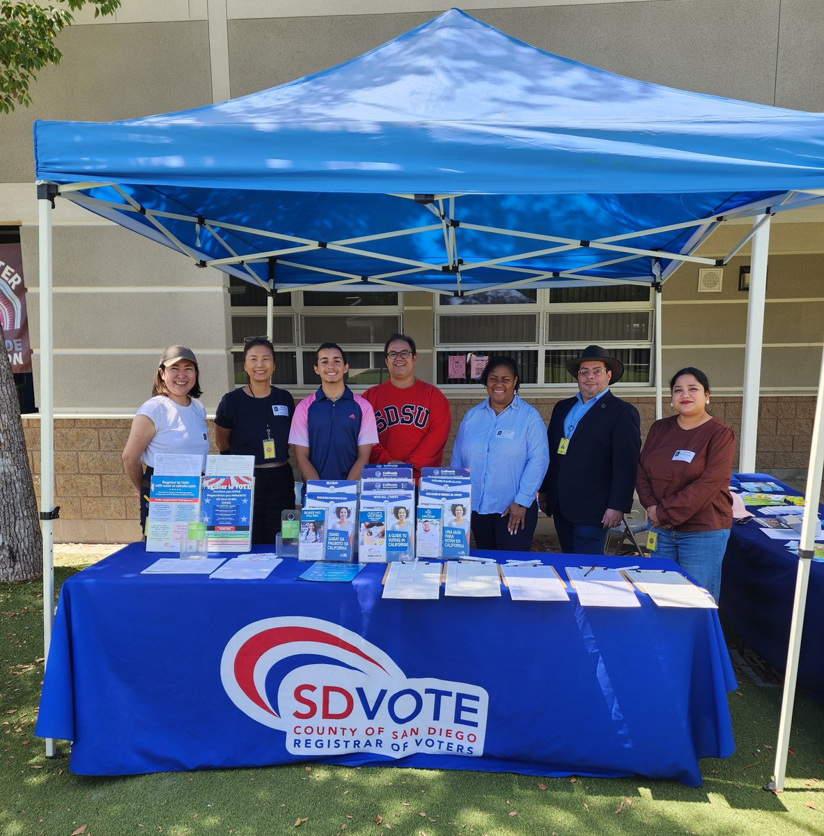 SDVOTE's tweet photo. Excited to share that we collaborated with @CASOSVote for High School Voter Education Weeks! 🎉

We set up a voter registration booth at Eastlake High School, offering students an opportunity to pre-register to vote. https://t.co/gDCtXHWsGR