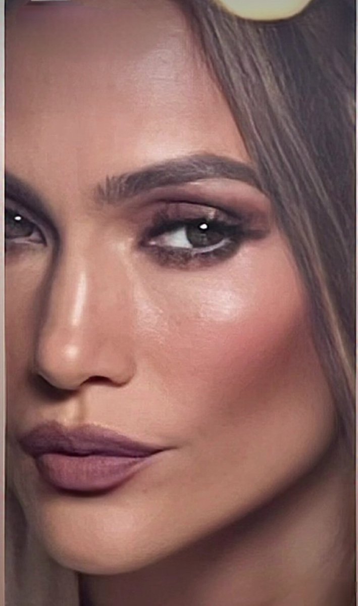 re_jlo's tweet photo. Beautiful Woman 👑 🤍 https://t.co/fVH80XFdiz