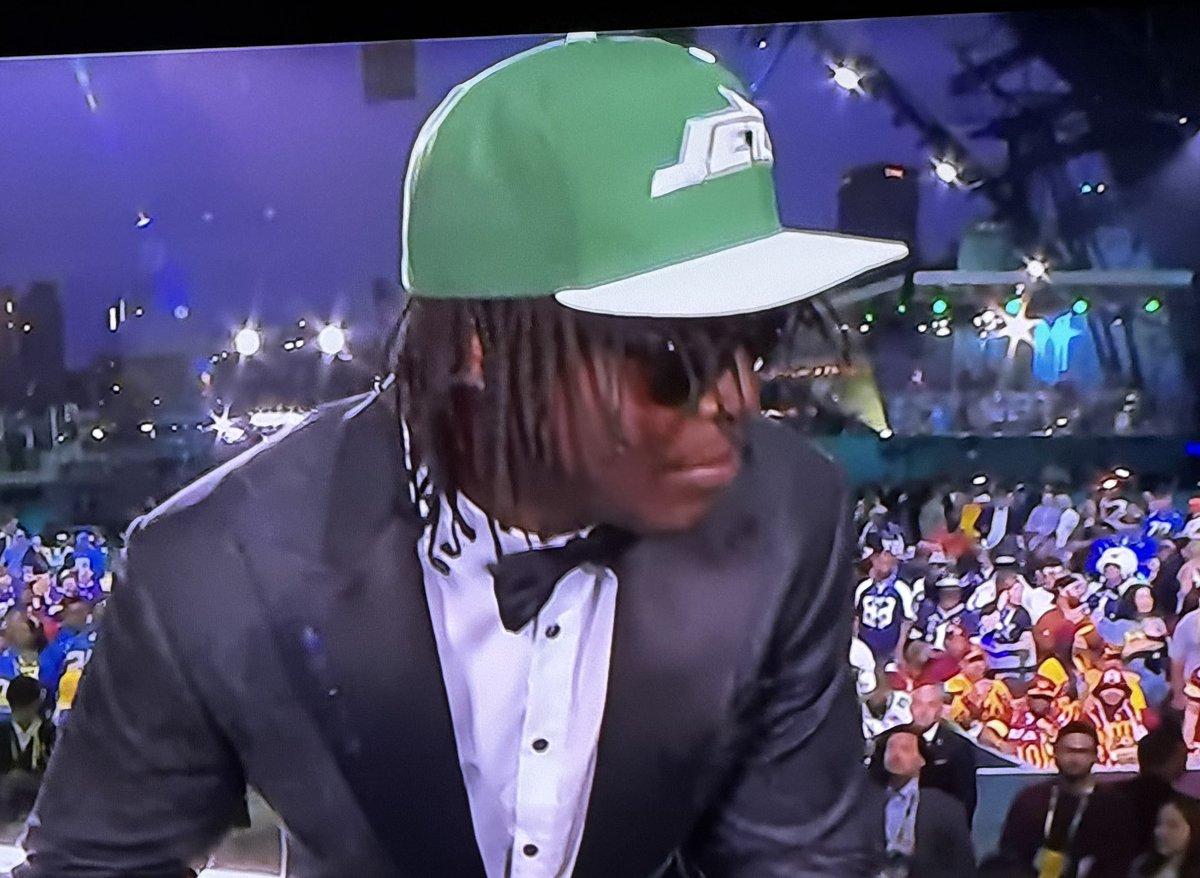 Pray for David Bailey. 🙏🏻🥀🕊️

Ain’t nothing wrong with him, but he now has to start his career with the New York Jets.