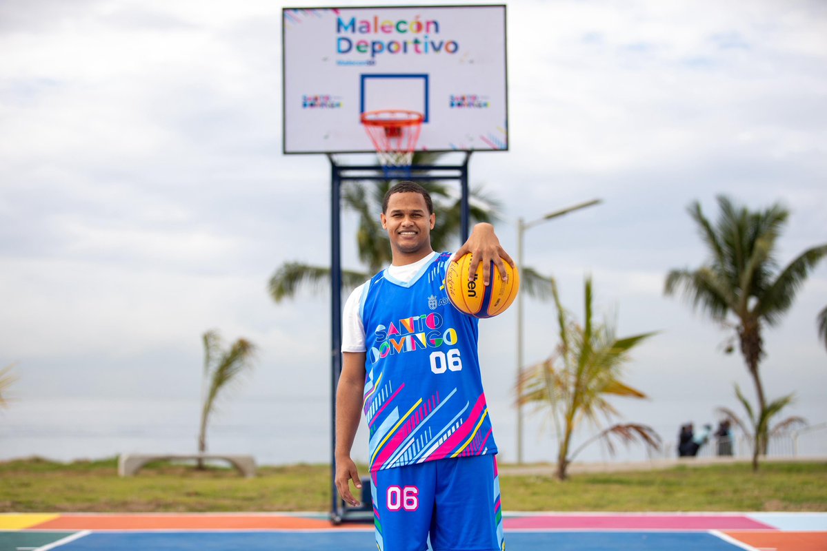 Felix Reyna tweet media