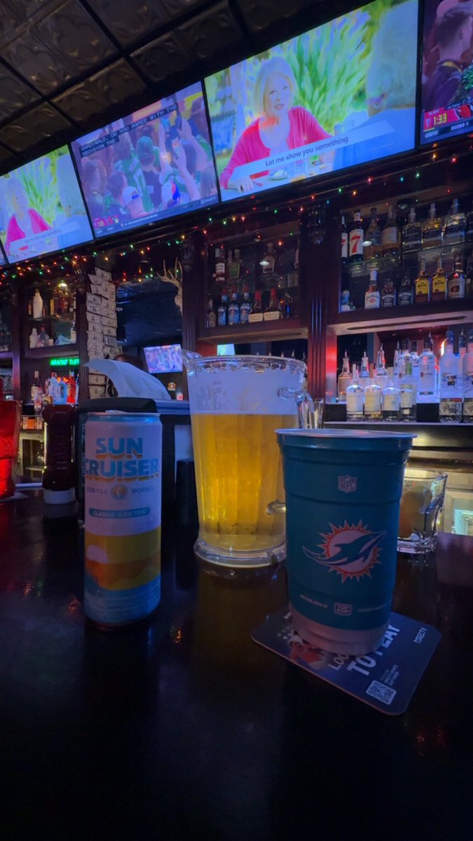 We are locked and loaded at Durham’s Fins bar. 1st SC ready for the first trade.