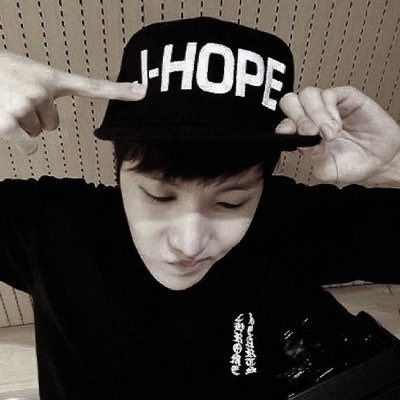 ste’ vai ver o bts ✠ tweet media