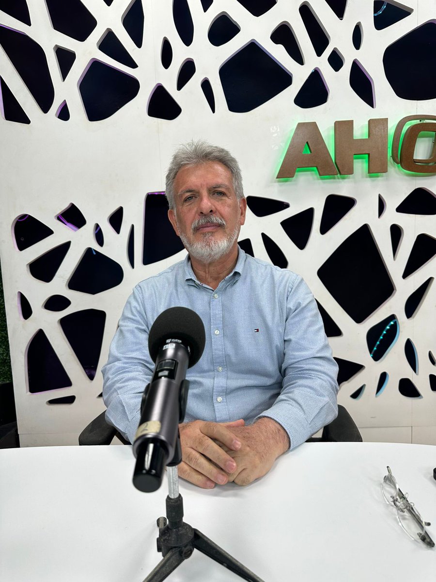 AhoraTabasco's tweet image. 🔴 ¡Seguimos EN VIVO!

Entrevista con Roberto Hernández Palmeros, delegado de la @CondusefMX en Tabasco. 📰🎙️

📲 Conéctate desde donde estés:

👉 #Facebook: facebook.com/share/v/196W7N…
👉 X (#Twitter): x.com/i/broadcasts/1…
👉 #YouTube: youtu.be/zp4m3G7EeDs

📻 Escúchanos