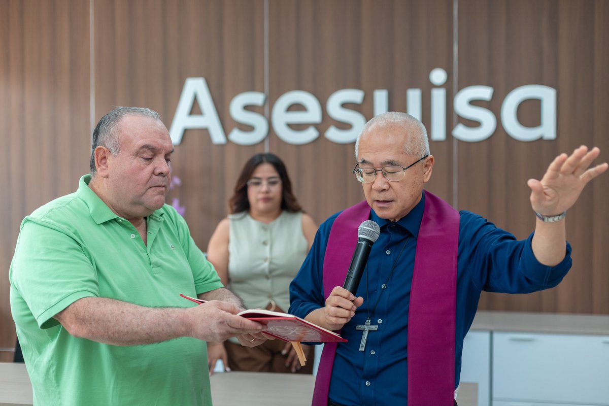 Asesuisa tweet media