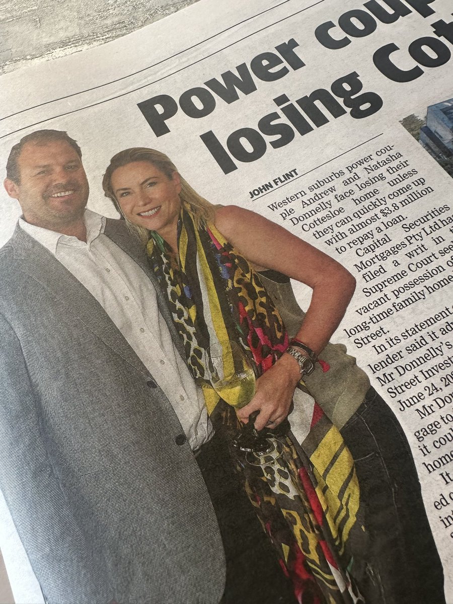 GJ4592206129943's tweet image. Western suburbs power couple?🤣🤣 @westaustralian 
Power losers. 
Fancy not paying your bills and being millions of $ in debt.
#perthnews #wanews  #Ch7 #WCE