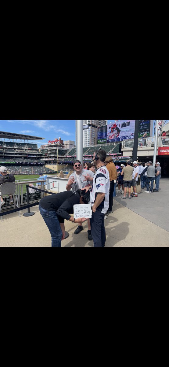 NeckHaley's tweet photo. Forgot to mention that I was given the pleasure of meeting Vrabel and Russini in person last week at the Twins game! https://t.co/G8xDXTbCr8
