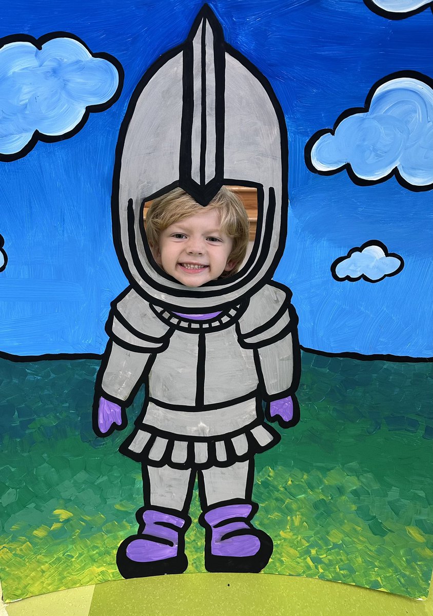 SMCISD_Rod's tweet photo. We were happy to meet some of our ✨FUTURE KNIGHTS✨ at Kinder Round-Up tonight! 😃

Huge thank you to all of our staff, teachers, students, and PTO for showing up to  give them all a warm welcome! 💜

#TheKnightWay https://t.co/O13gTQ0RyB