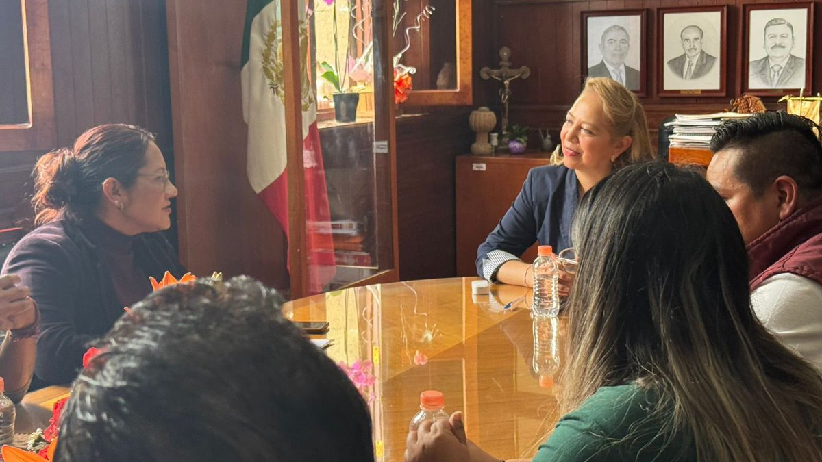 NDP_Noticias's tweet photo. 🌾🤝 ¡Tepotzotlán fortalece su campo! 🤝🌾
@GelyPresidenta cierra filas con SECAMPO para impulsar apoyos directos a productores y reforzar programas agropecuarios. 🚜🌱

Conoce más ⬇️
🔗https://t.co/kP7K6vQJF0 🌐

#Secampo #CampoMexiquense #ApoyosAlCampo https://t.co/YewjoAhXGB