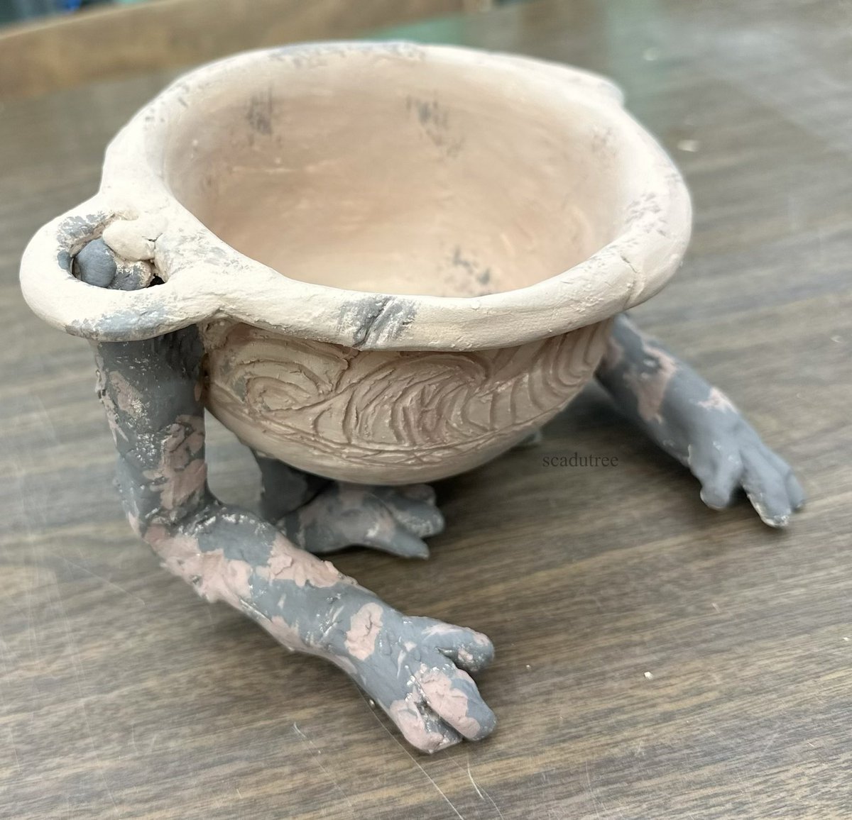 scadutree's tweet photo. my best friend sculpted a little living jar for me in her ceramics studio and asked me to carve out the little designs and we painted/glazed him together 😭🫶 https://t.co/1qv2RR3S1d