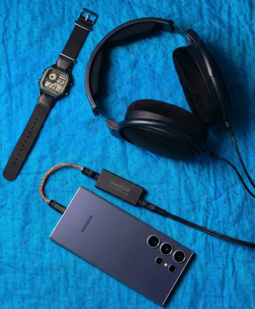 vu_nhi73583's tweet image. HD6XX with the Questyle M15?
#Audiophile #QuantumDoomsdayClock