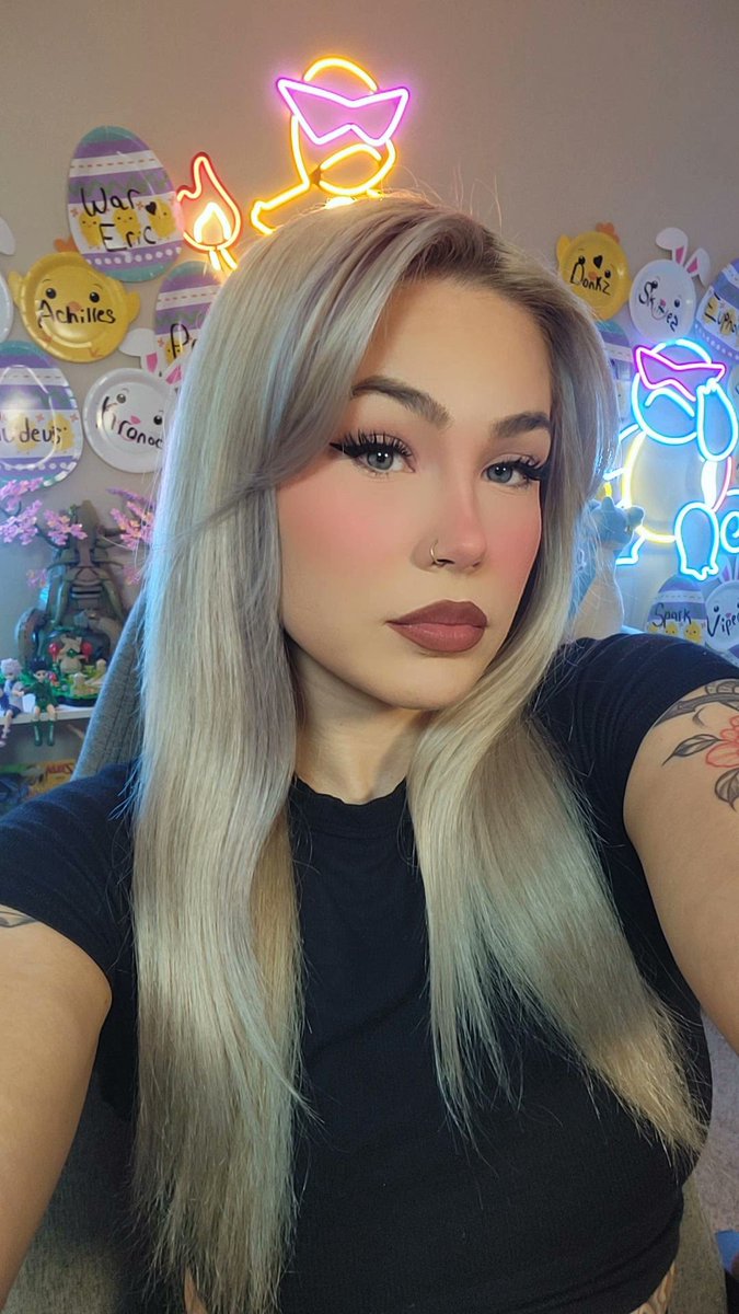 Jennazrael tweet picture