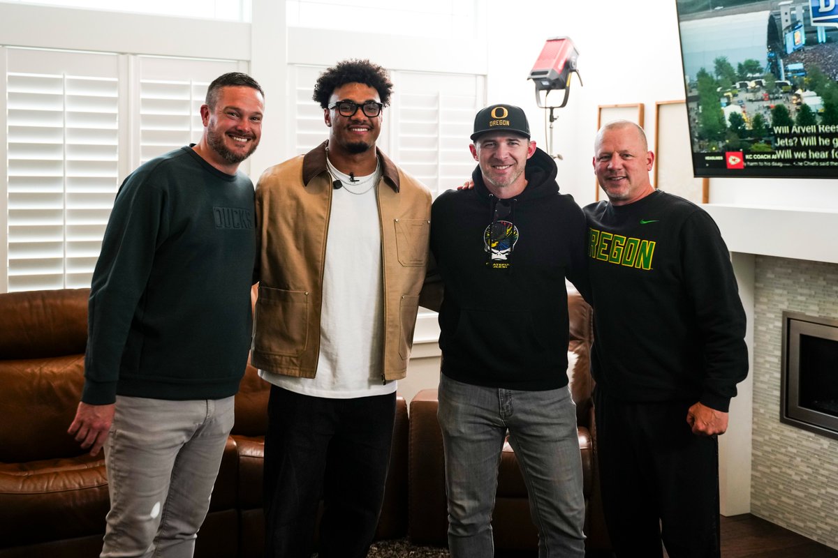 Oregon Football tweet media