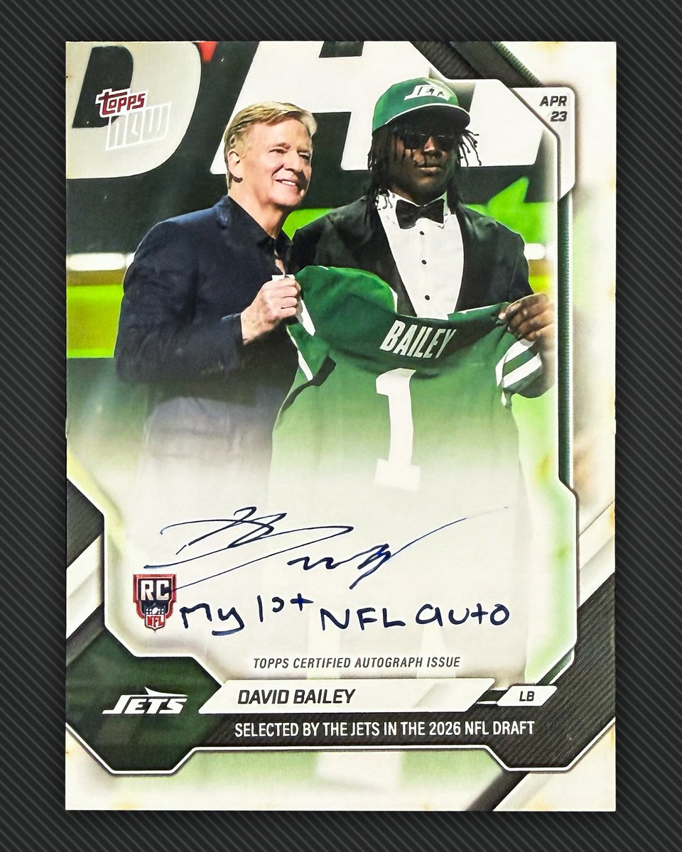 Topps tweet media