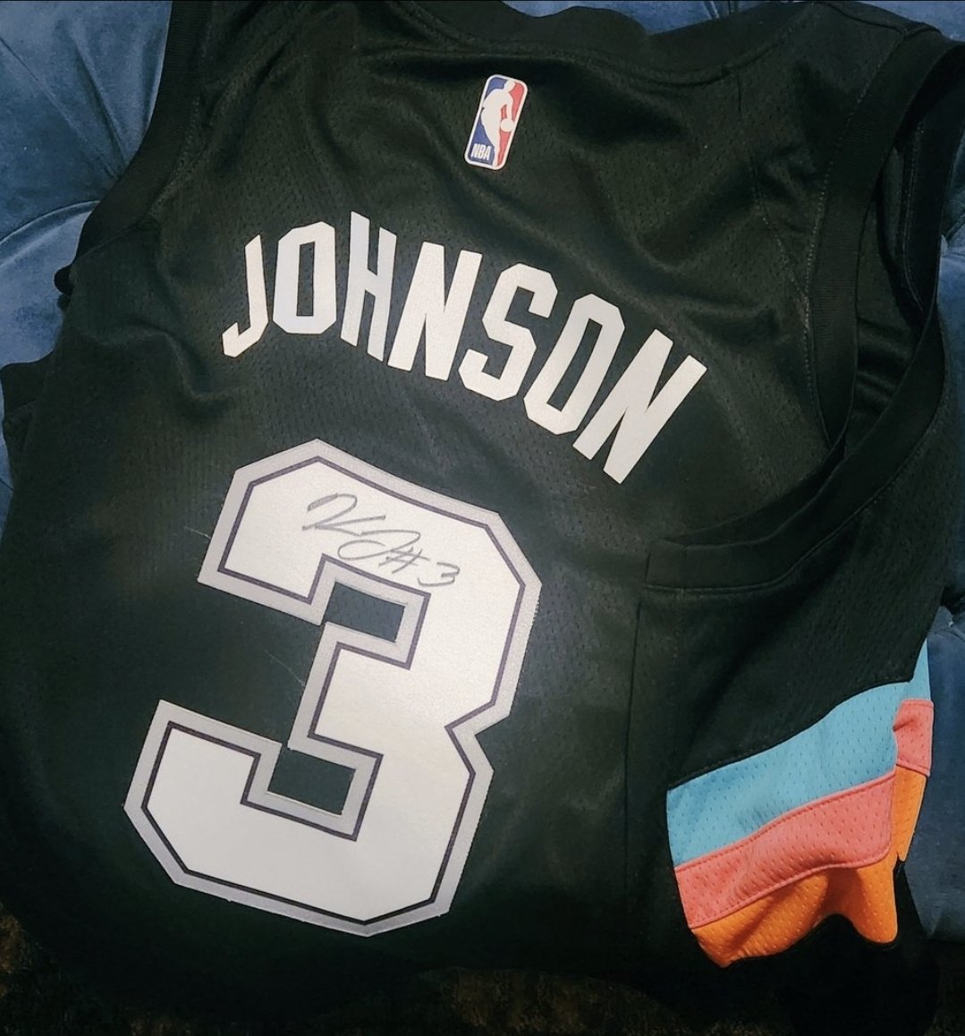 I got this Keldon Johnson jersey in 2021. Signed by the Mustang himself in 2023. Never been prouder to wear it! BIG BODY SIXTH MAN OF THE YEAR!!! 🎉🏀🤠 #PorVida    #GoSpursGo