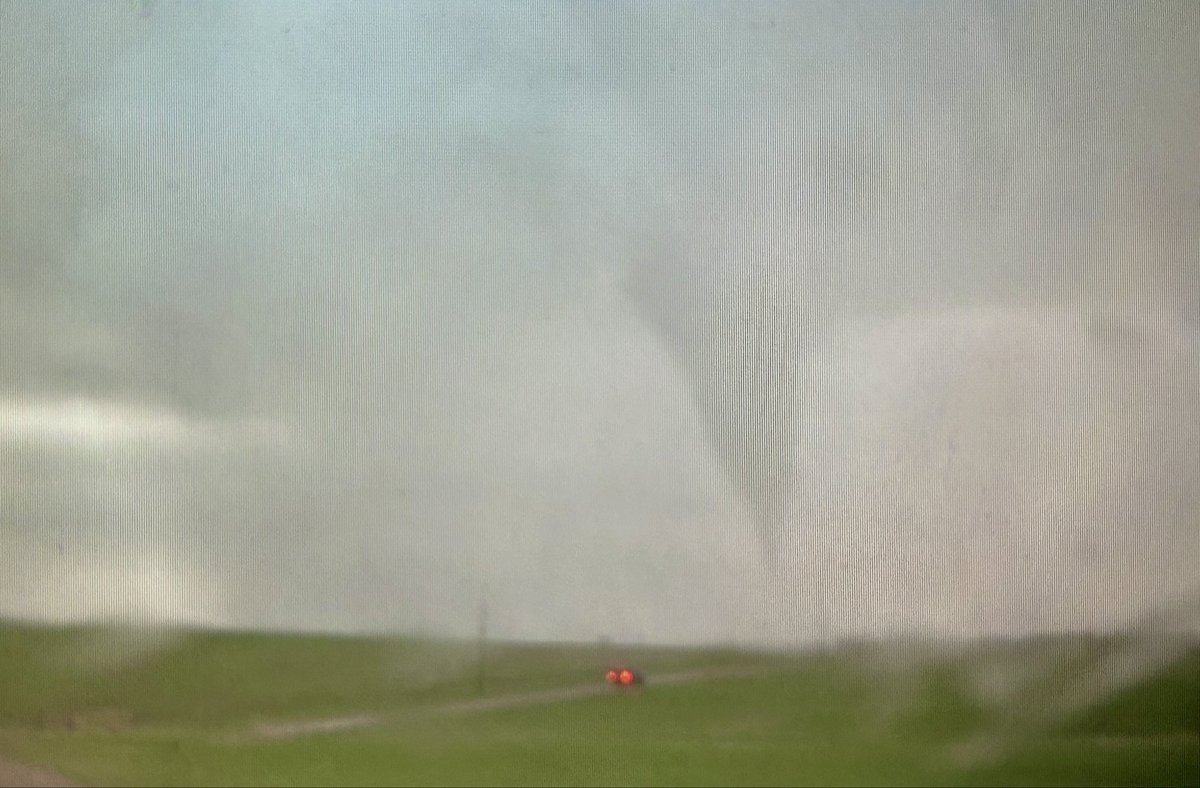 ColtForney's tweet photo. Screenshot of the Lake Kahola, KS 🌪️ #tornado - video soon! https://t.co/vbLPJwB5P4