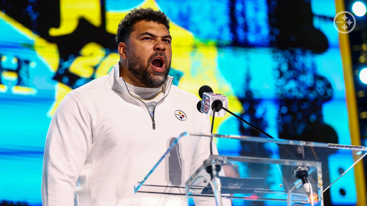 What a moment for our guys to kick off the 2026 NFL Draft 🙌
