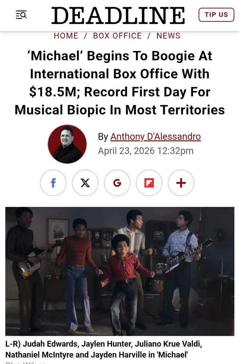 MJJSpotify2015's tweet image. "Why Do You Go Through So Much So You Can Bury Me"~MJ

keep lying Tomatoemeter, real numbers will prove how incredible this film will become. #MichaelJackson #KingOfPop #MichaelMovie