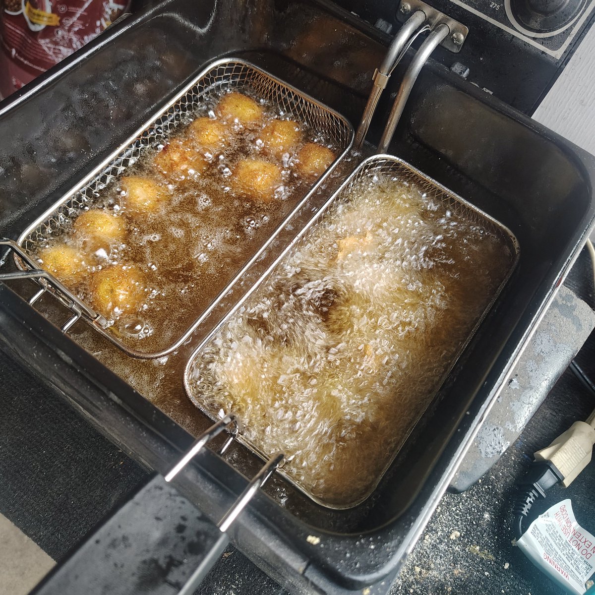 del rowdy AF tweet media