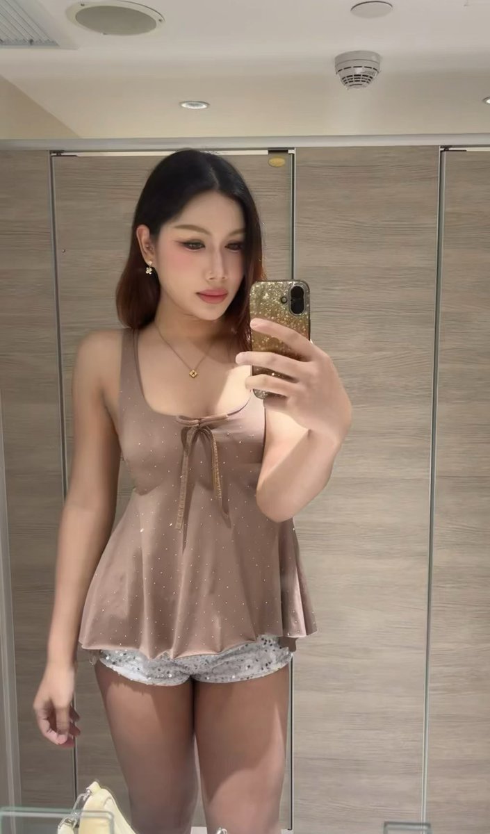 Moomeawbb tweet media