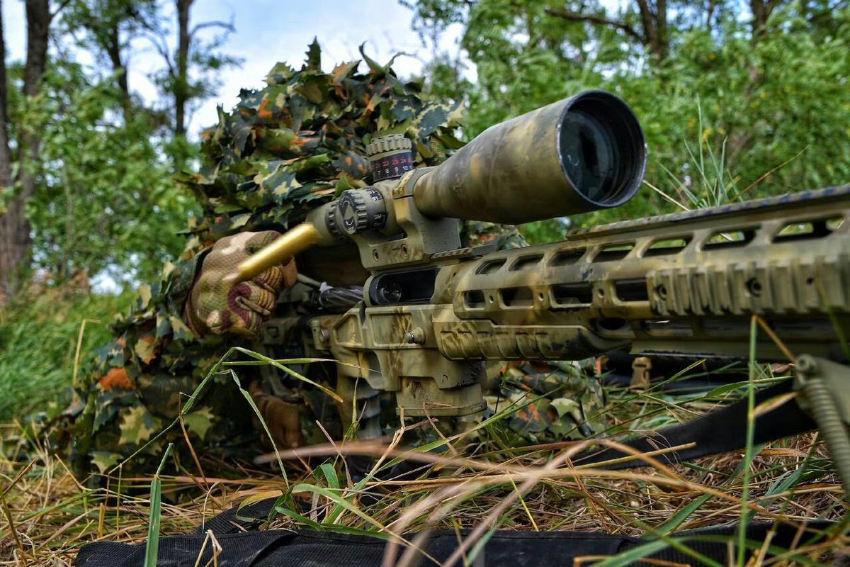itsannacsf's tweet image. This is a photo of two Russian soldiers during an exercise; they look really cool! #tactics #tacticalequipment #tacticalclothing #militaryfans #militaryenthusiasts #military #RussianArmy