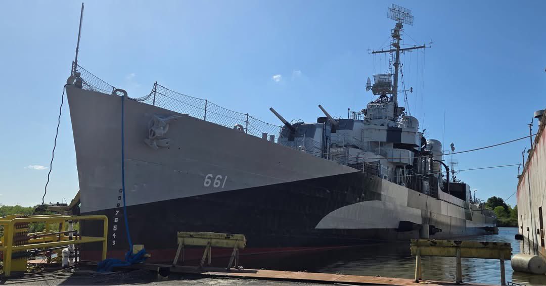 フレッチャー級駆逐艦として現存する数少ない艦の一つであるUSS KIDD
