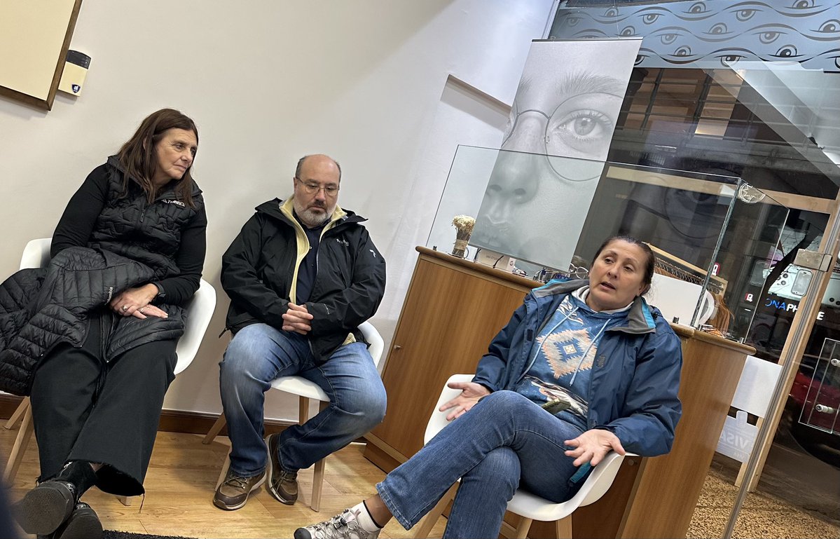 Junto a Lucia Da silva nos reunimos con comerciantes de 21 de setiembre-Punta Carretas.

Nos acercaron propuestas y plantearon las preocupaciones que hoy atraviesan como comerciantes y como vecinos.

A seguir recorriendo y trabajando! 🙌🏻