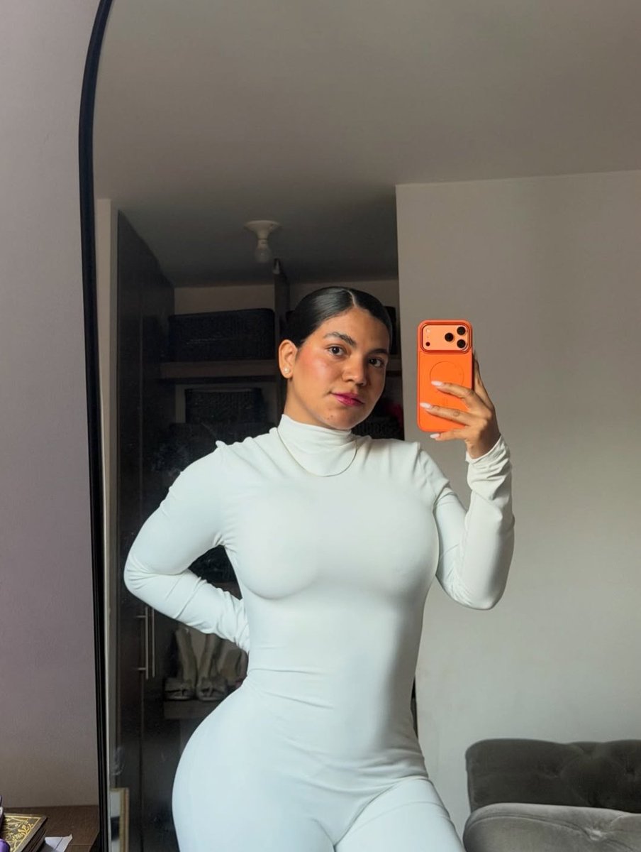 Andreina Lezama 🌞 tweet media